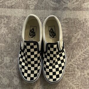 Vans Unisex Checkered Slip-On Shoes - Black & White